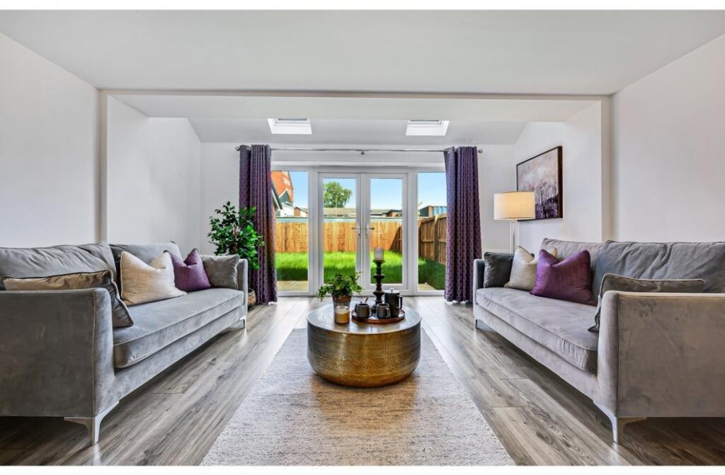 Family Dining - Bran