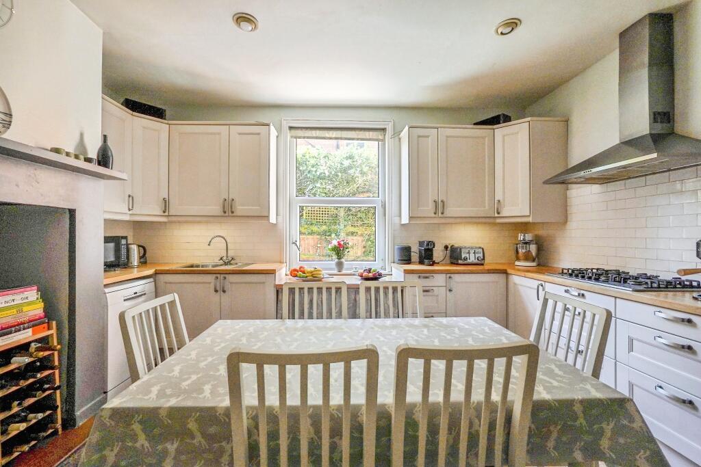 Kitchen-breakfast room