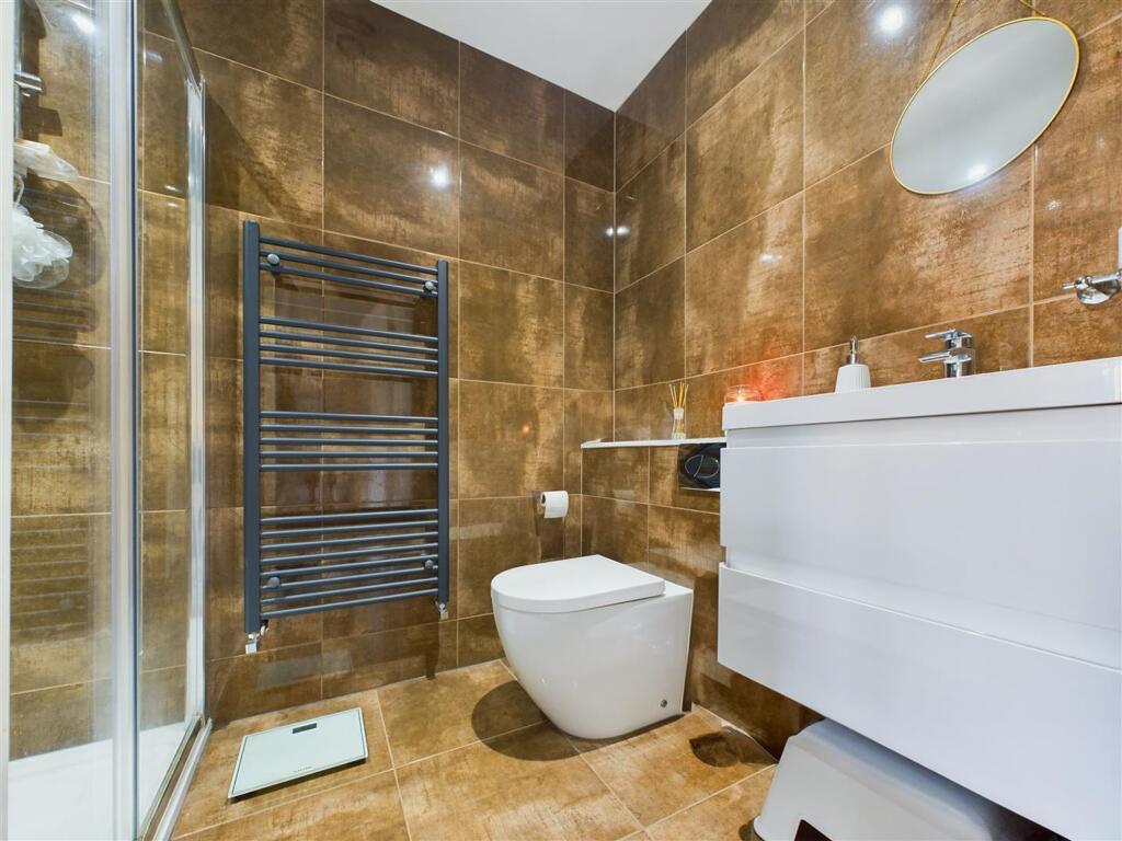 En-Suite Shower-Room