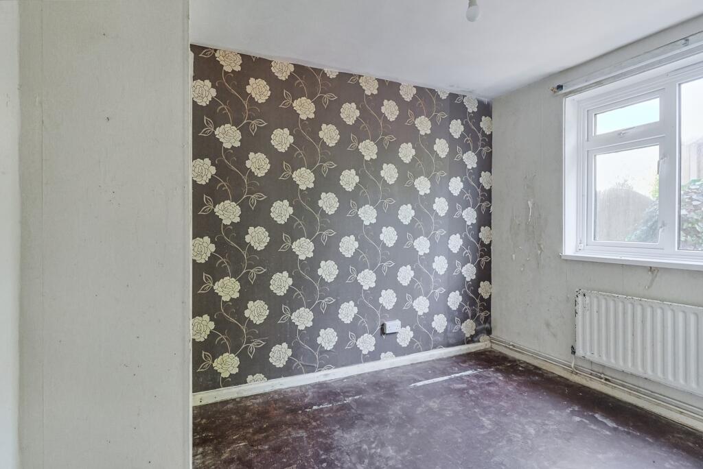6 Boleyn Crescent, Weymouth, DT4 9JX