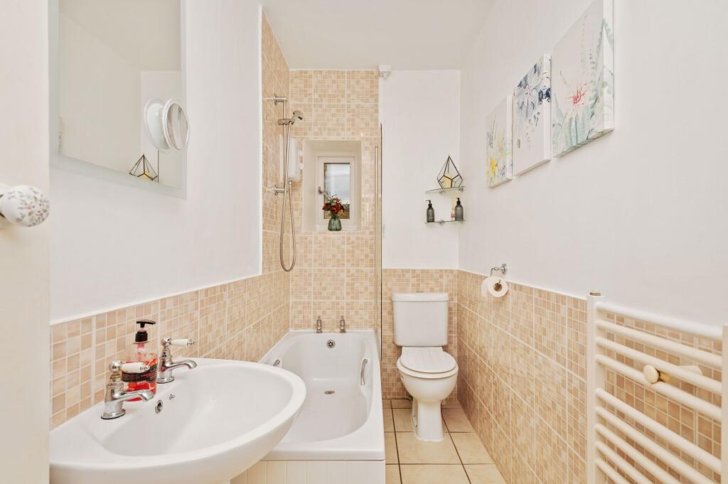 HOUSE BATHROOM