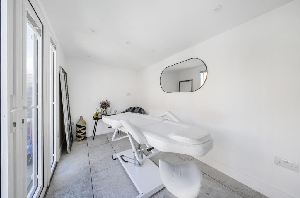 1317097-15-6863c3...