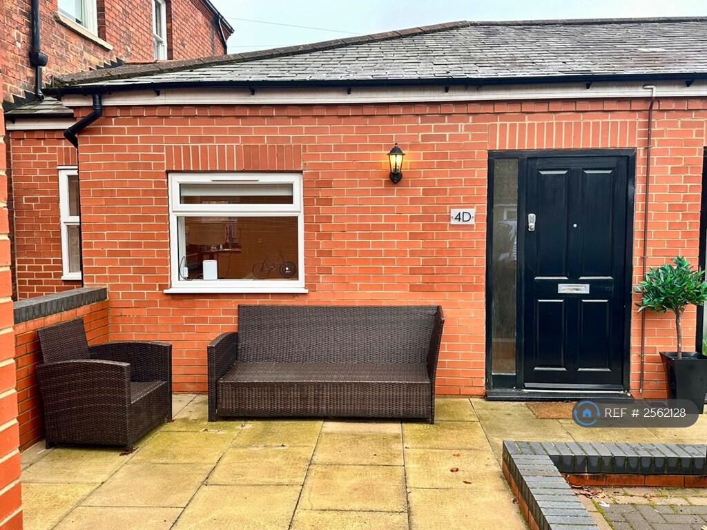 Bungalow Front