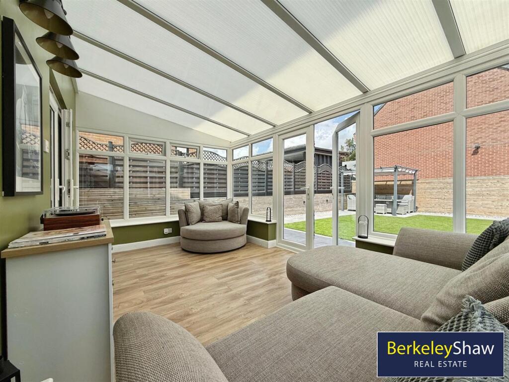 78afae1f--49D0-877D-BFB79DC6ED6B-44437-000014DE653