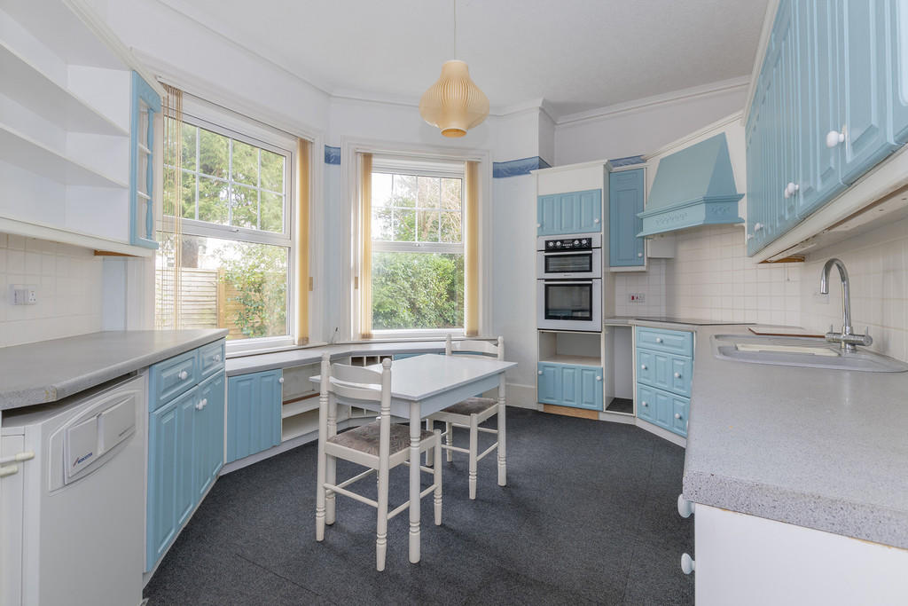 Kitchen/Breakfast...