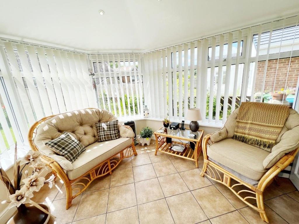 Garden Room pic 2.jpg