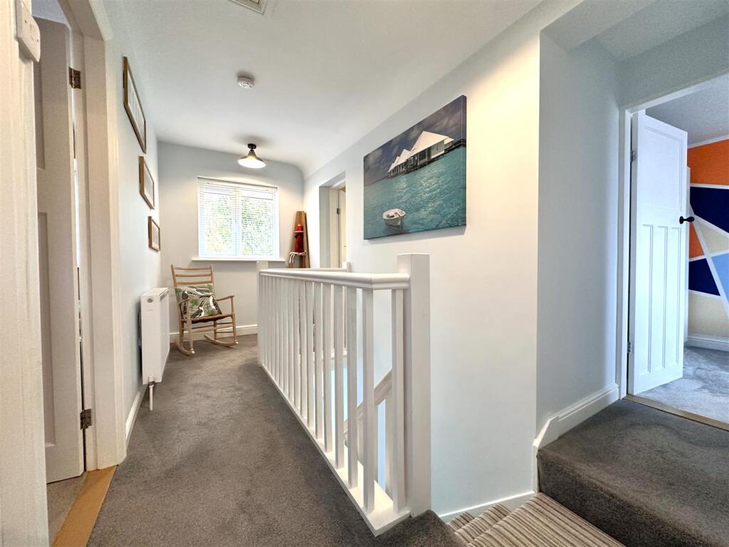 First Floor Landing 012