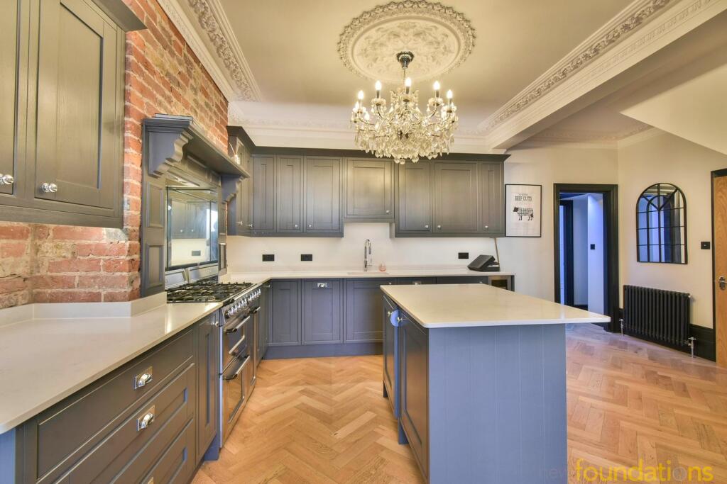 High Street, Bexhill-on-Sea, TN40