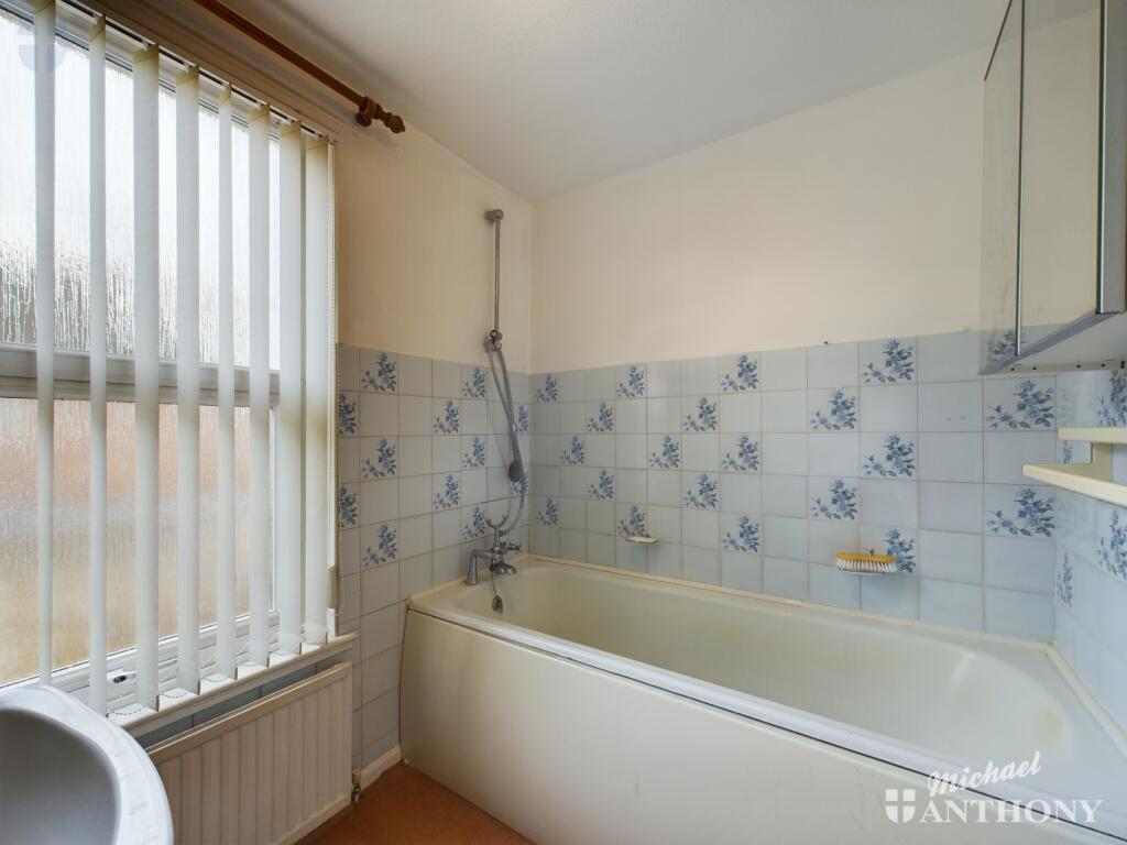 CAM03218G0-PR0313-STILL016