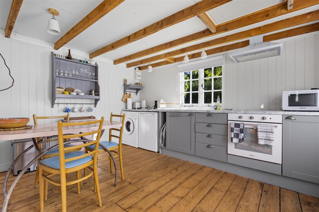 88 Southwold Road 36.jpg