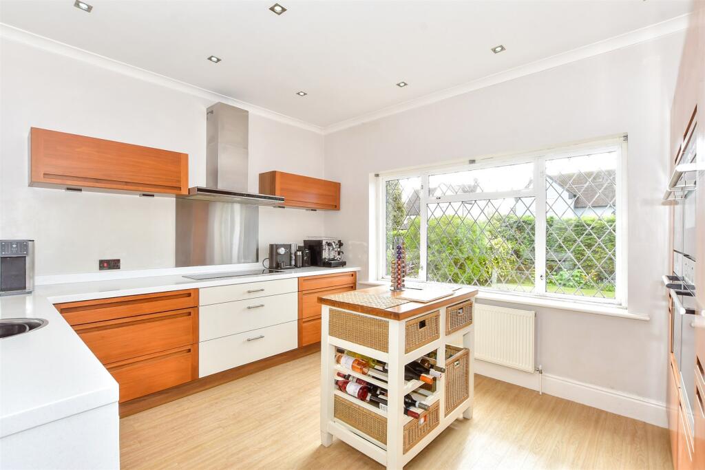 Kitchen/Breakfast Room