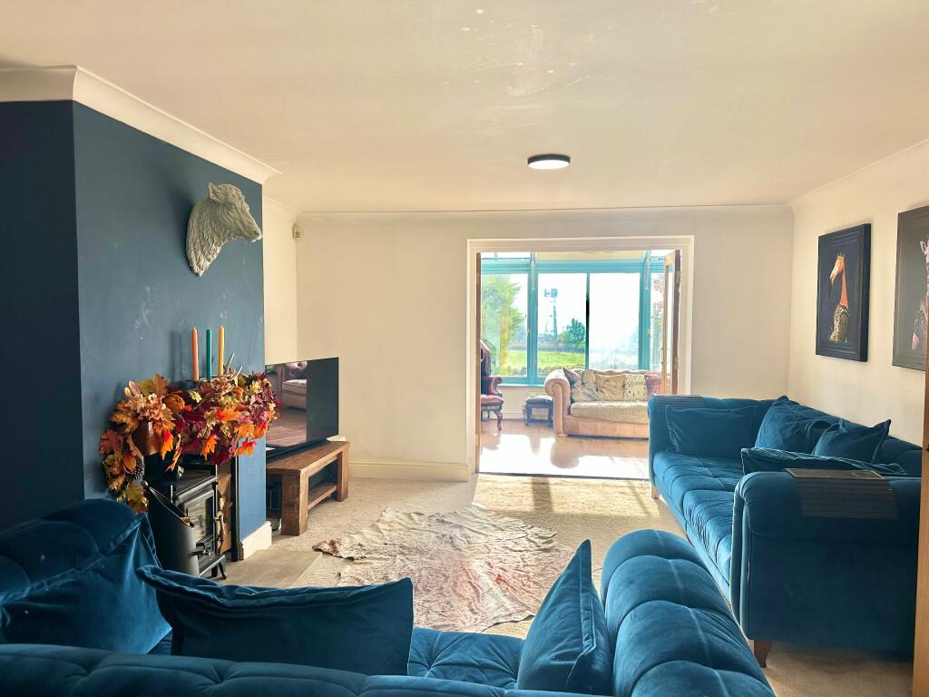 Photograph 8