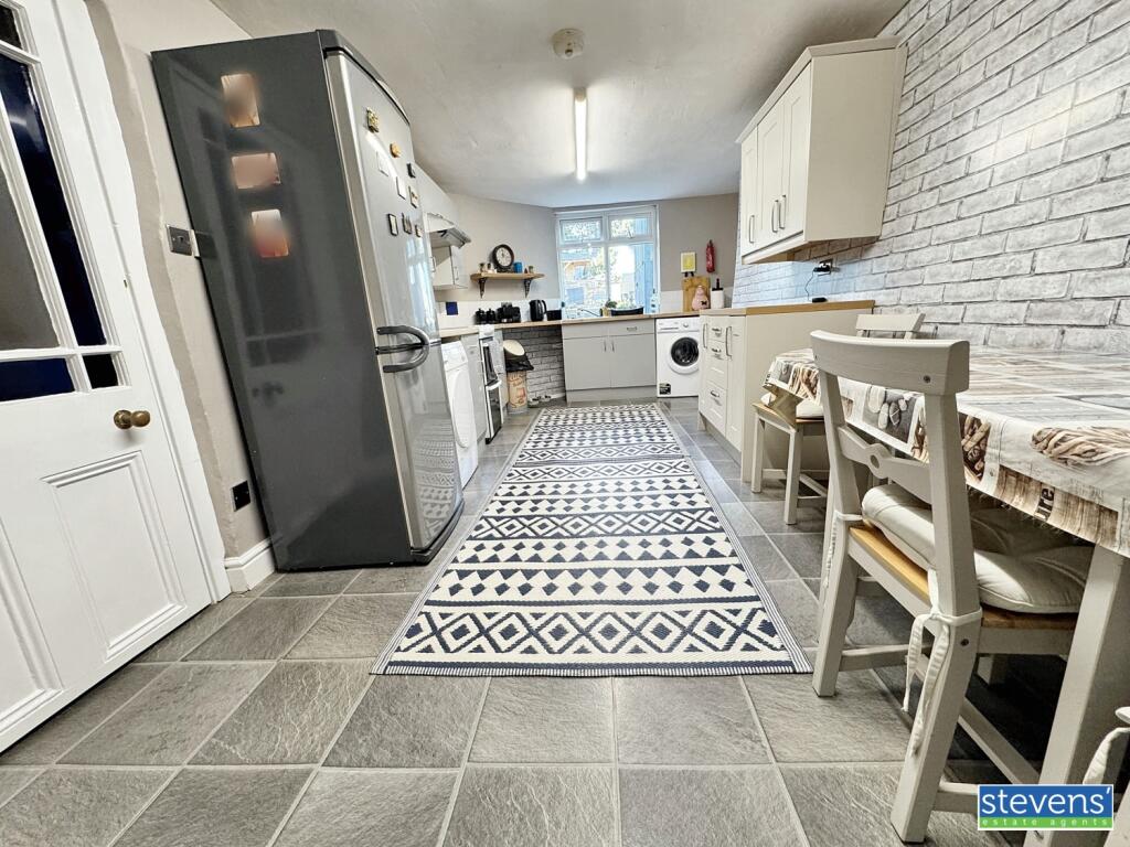 image00009_blurred (6)