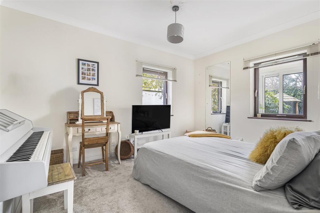 Bedroom 5.JPG