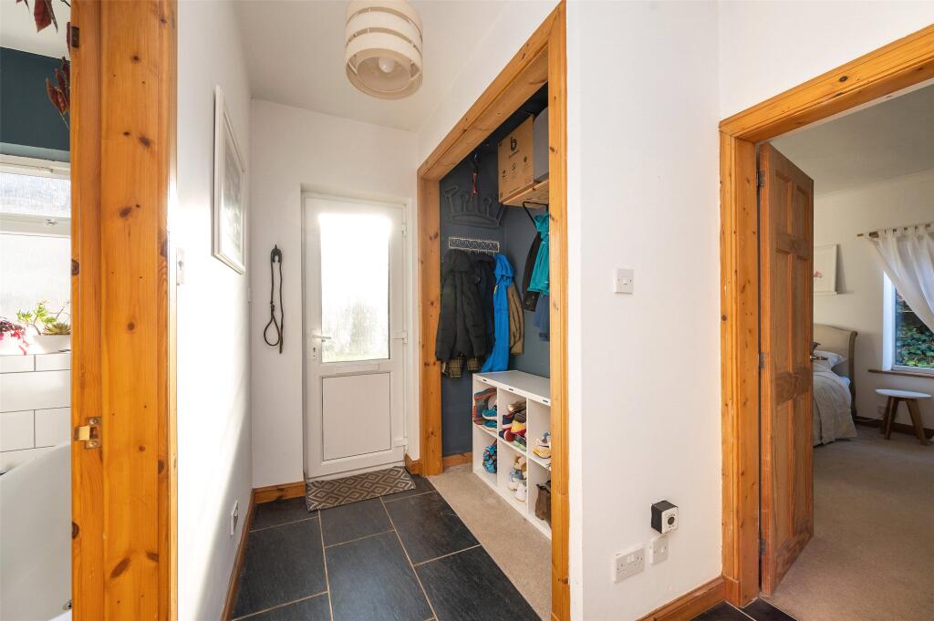 Boot/Coat Cupboard