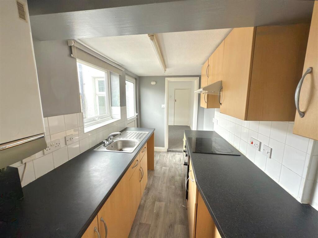 KITCHEN AREA.jpg