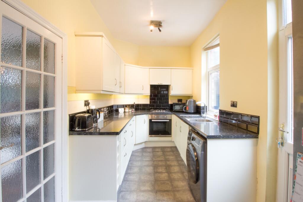 Kitchen 2 Eastfield Road, Mirfield, WF14 0QR EweMo