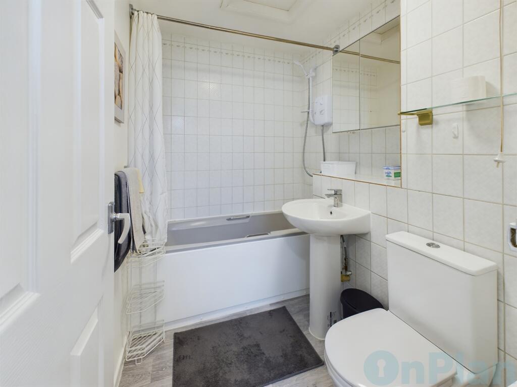 CAM04024G0-PR0019-STILL013 (1)