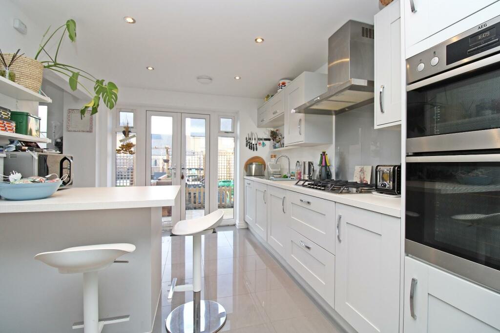 Kitchen/Breakfast Room