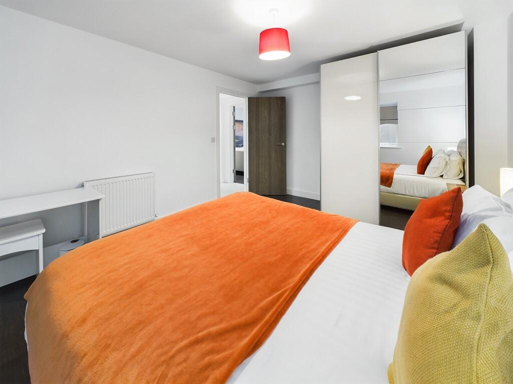 CAM02089G0-PR0415...