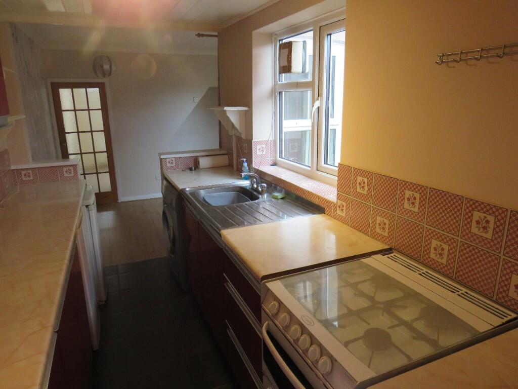 Kitchen (2)
