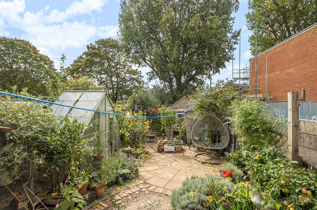 b7a3a937-ab2e-4ac...