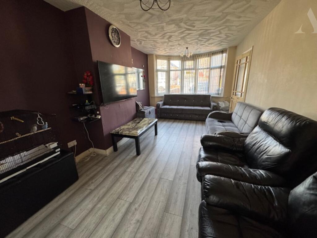 91 Harts Road Lounge