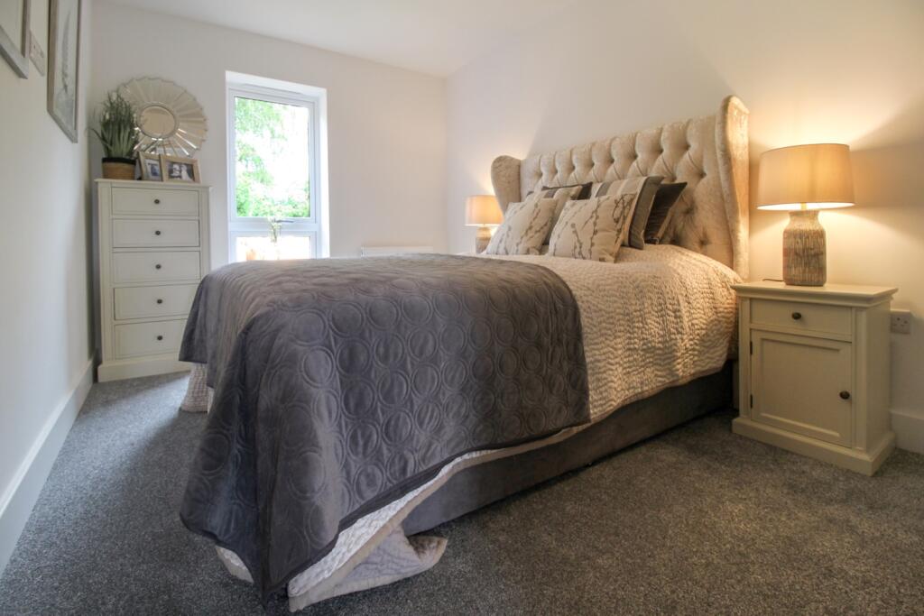 210F321A-D90E-47E7-8AB3-007AB165E966