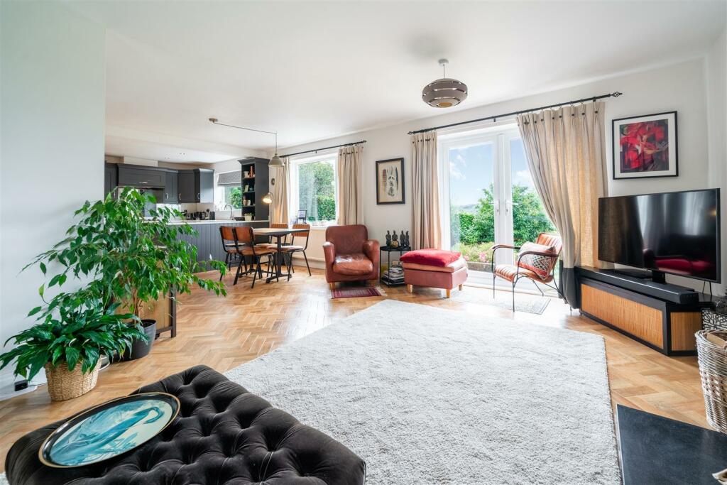 Open Plan Living_-10.jpg