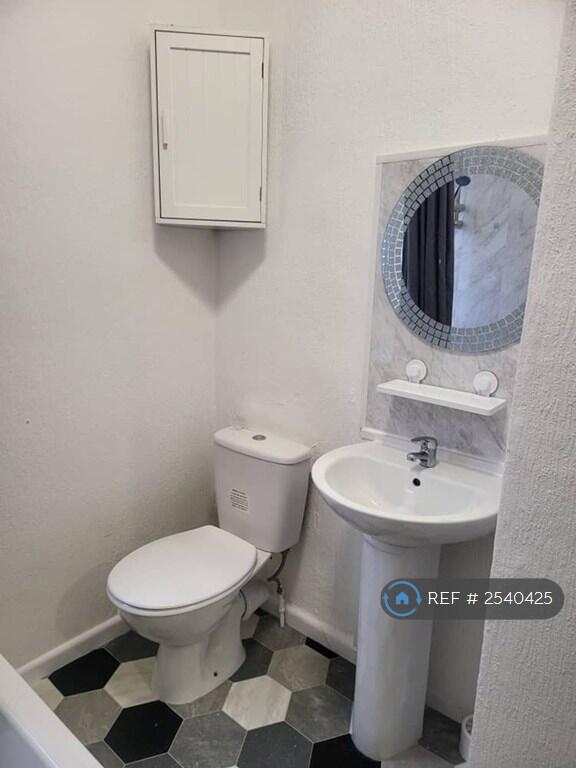 New 3 Piece Bathroom