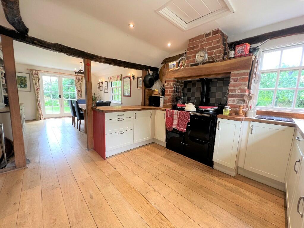 Kitchen/Breakfast Rm