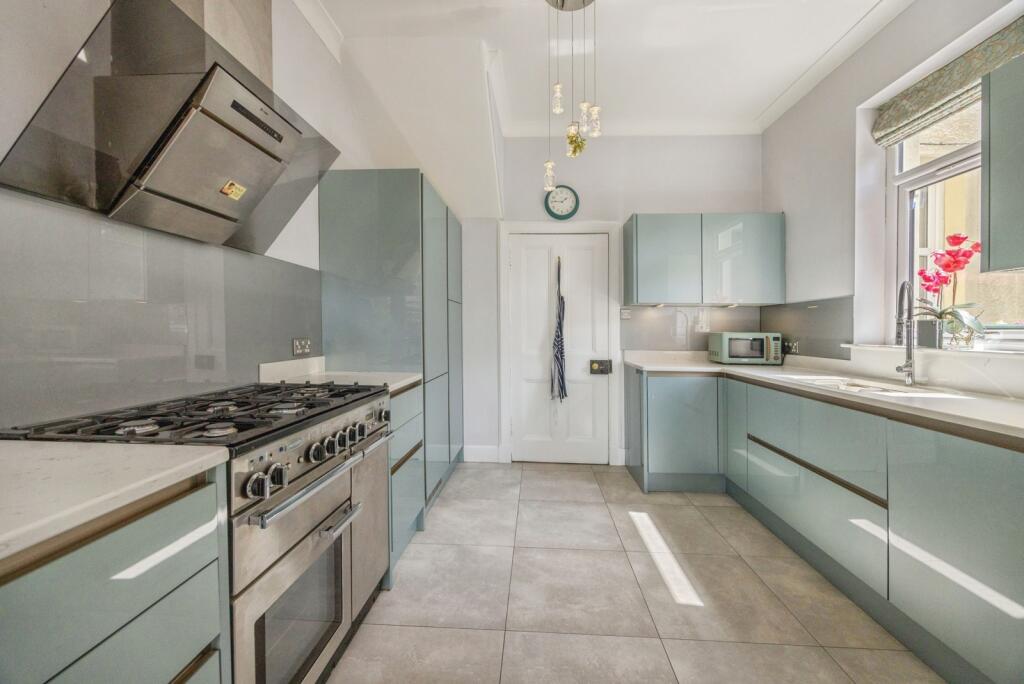 Breakfasting Kitchen