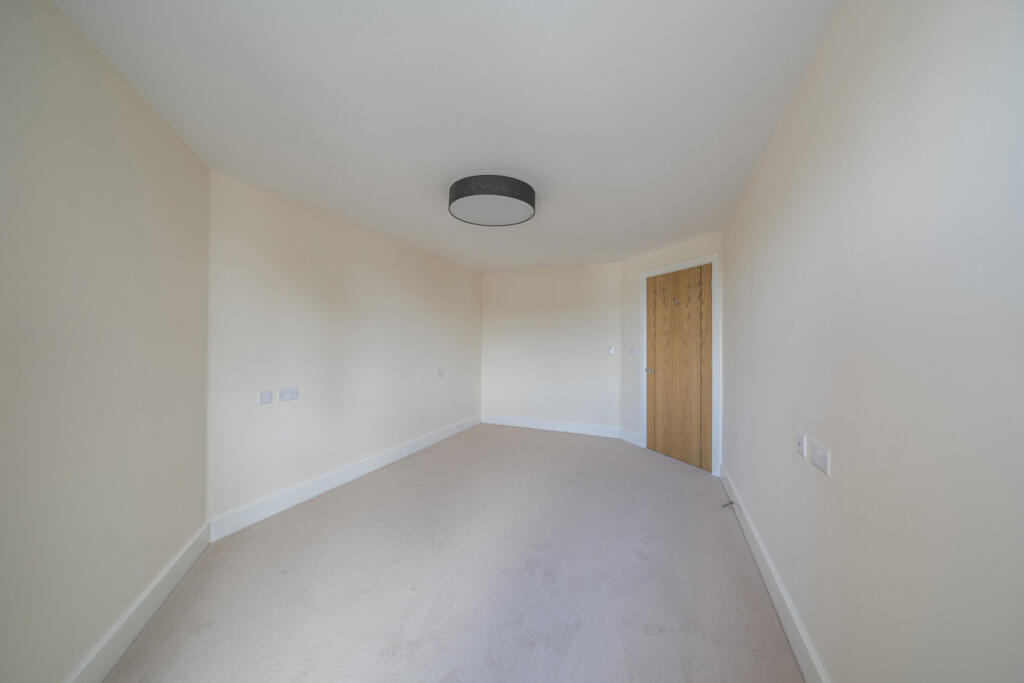 1349780-15-68c198...