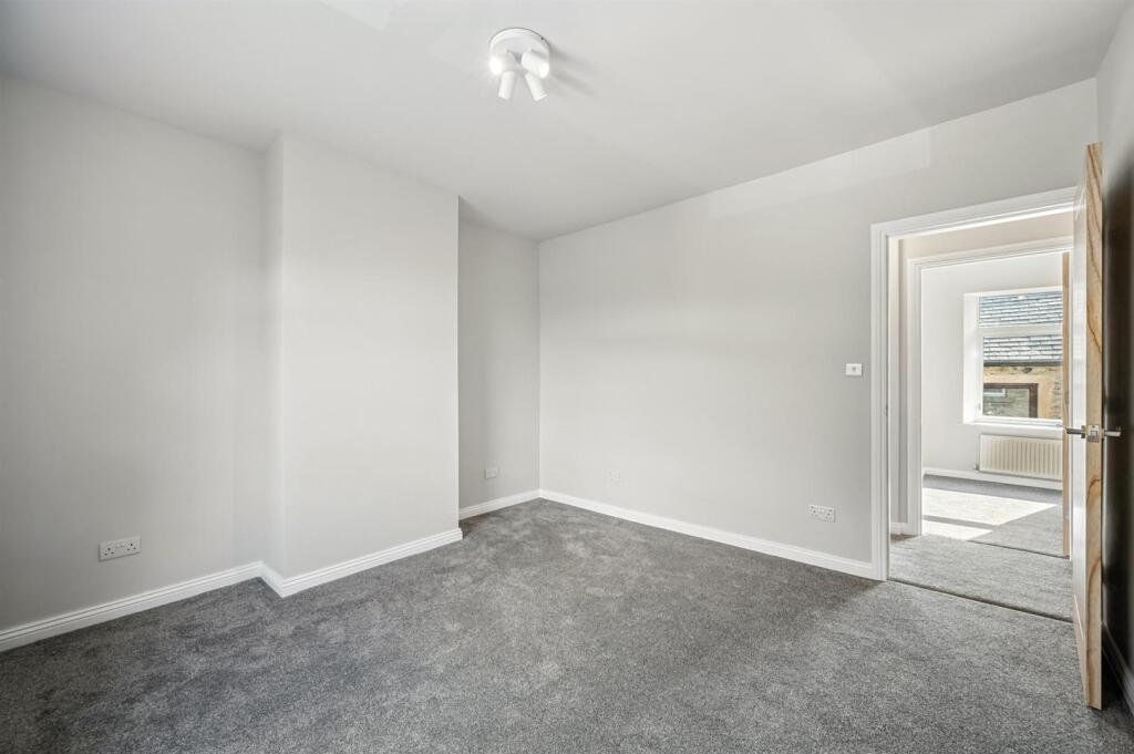 Saxton Mee Yard Head Cottage 0017.jpg