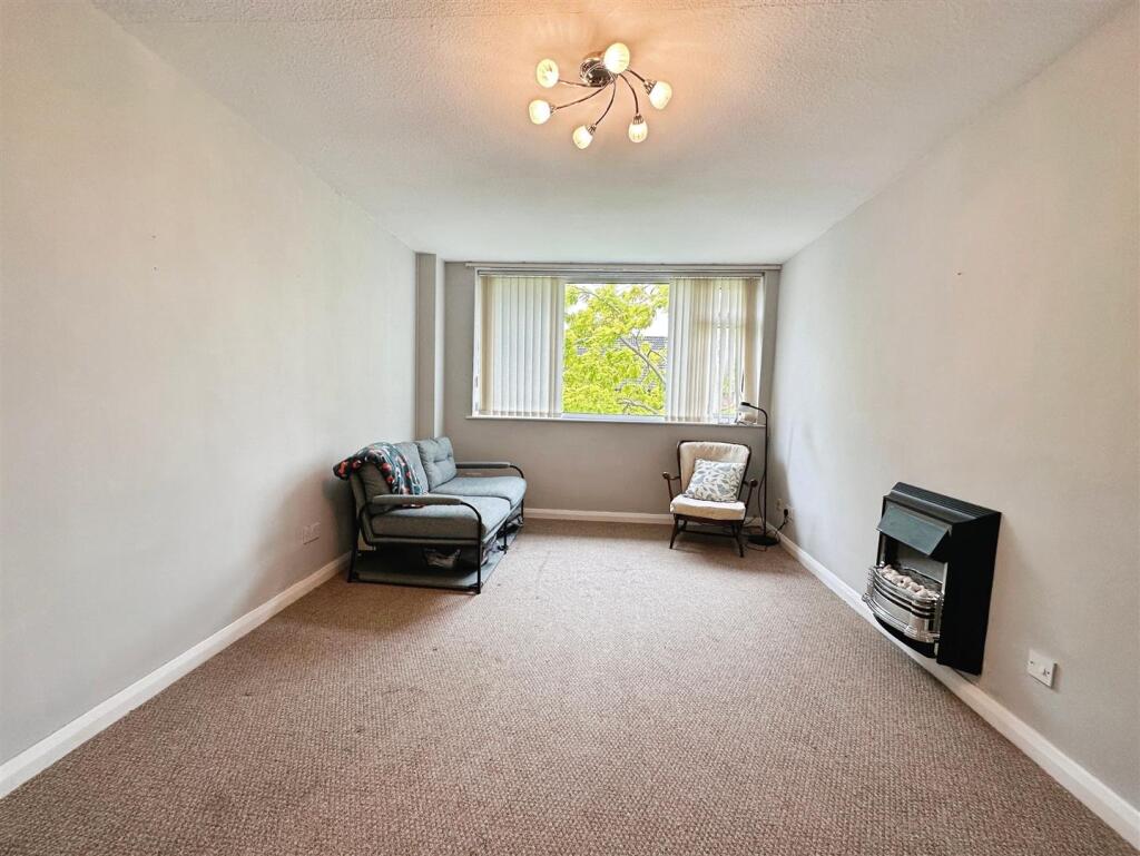 9b47c7ee--470D-937F-A18AC94F3CA7-61919-000014AA0E7