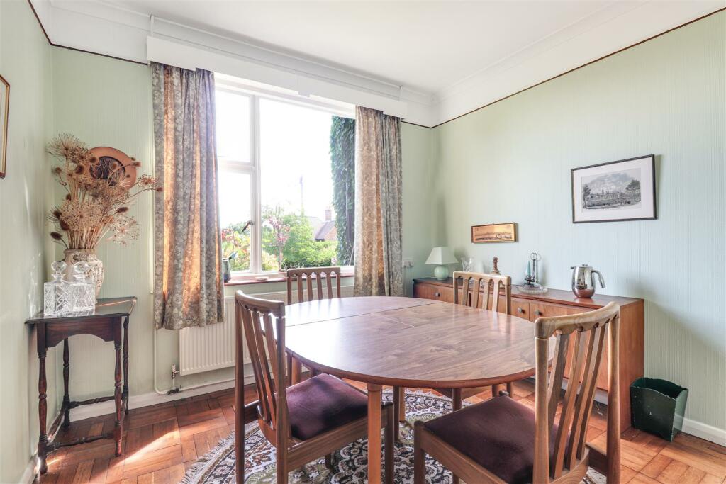 Dining Room.jpg
