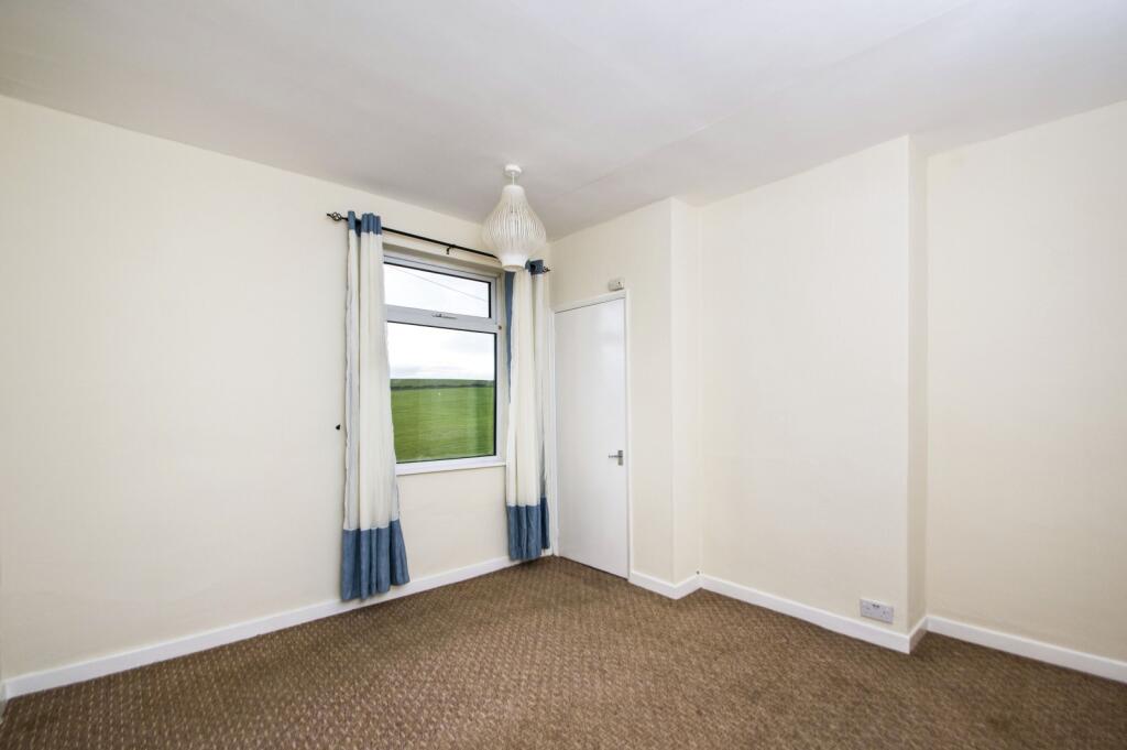 Bedroom 1 (Main)