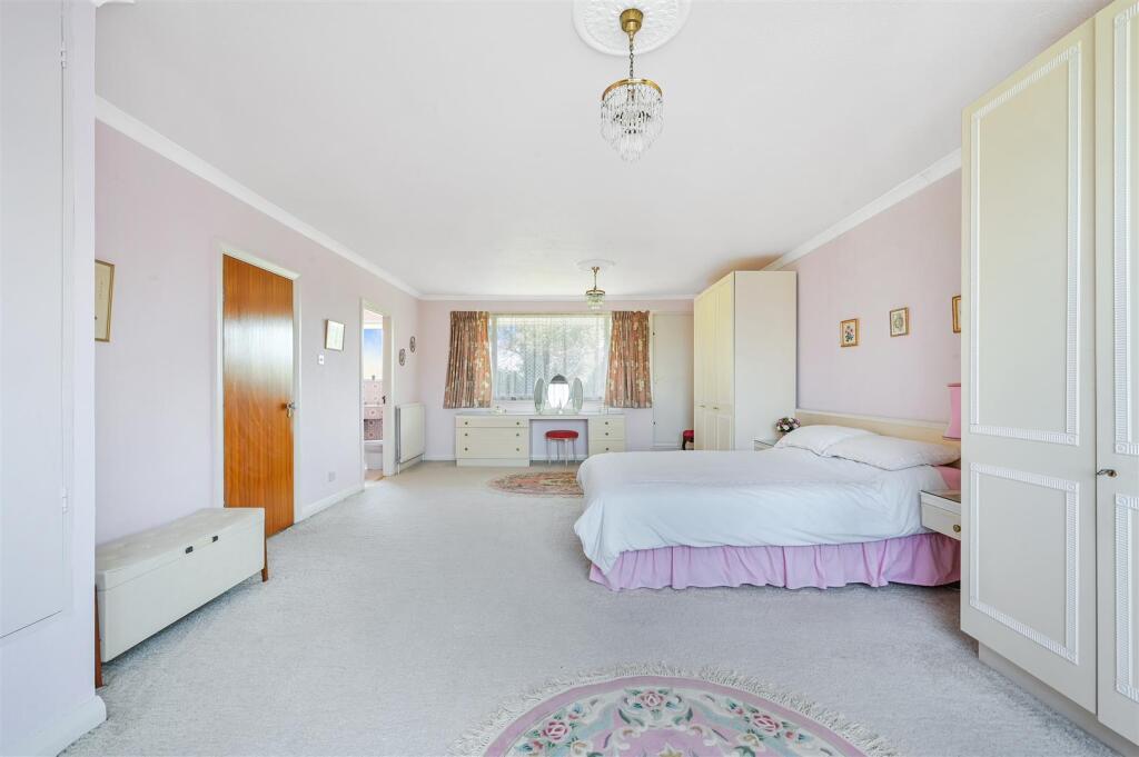 LONGDOWN LANE, 49A (9).jpg