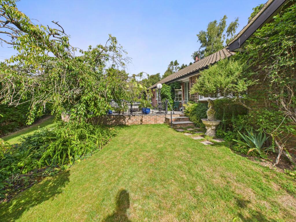 CAM02909G0-PR0466-STILL007