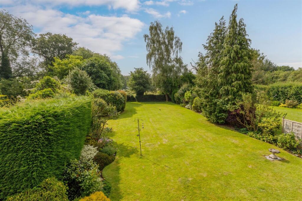 Generous Sized Rear Garden