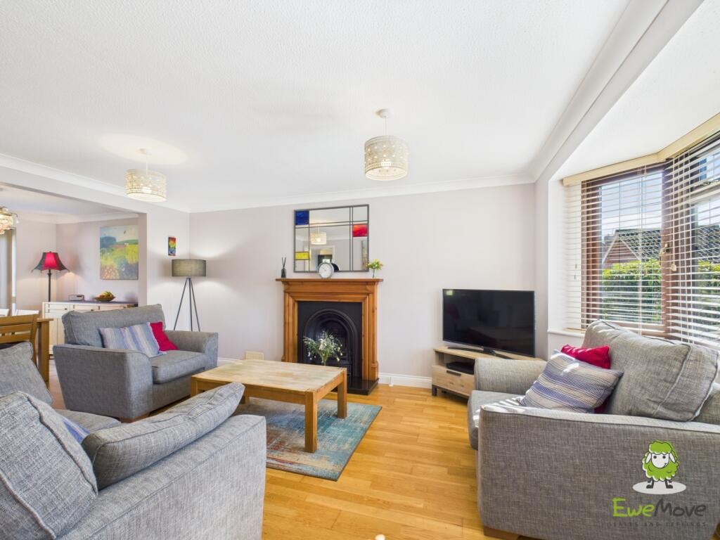 CAM03778G0-PR0187-STILL004