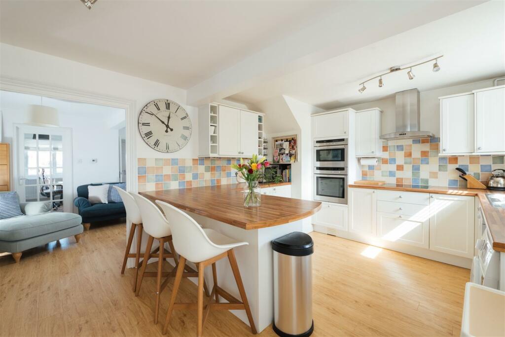 1 Mermaid Close, Hitchin-18.jpg