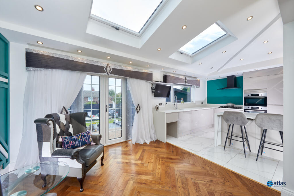 Living Area / Kitchen