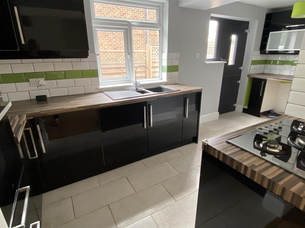 Dining kitchen