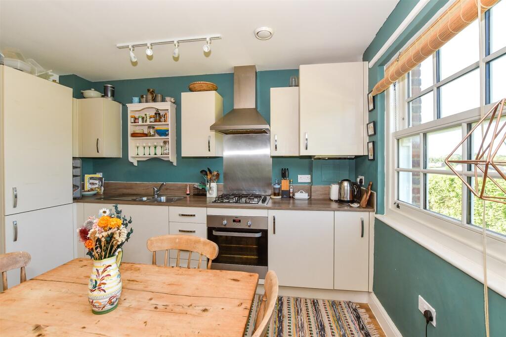 Lounge/ Kitchen/ Diner