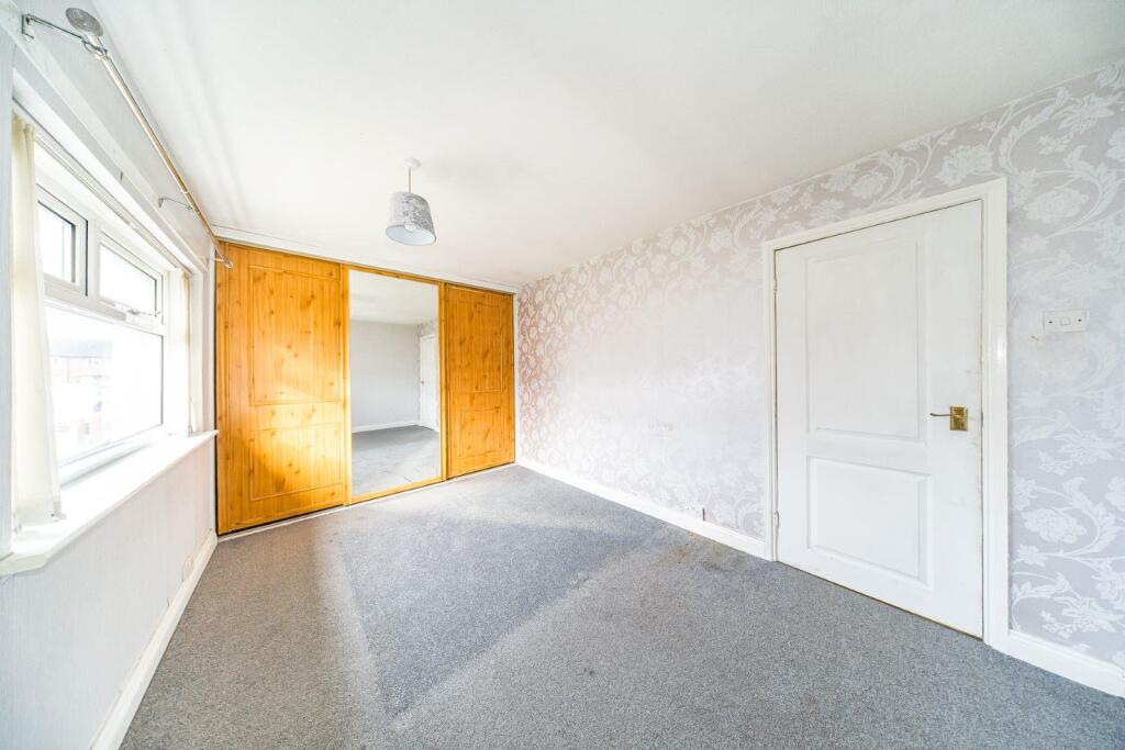 85 Bretherton Road bedroom 1.jpg