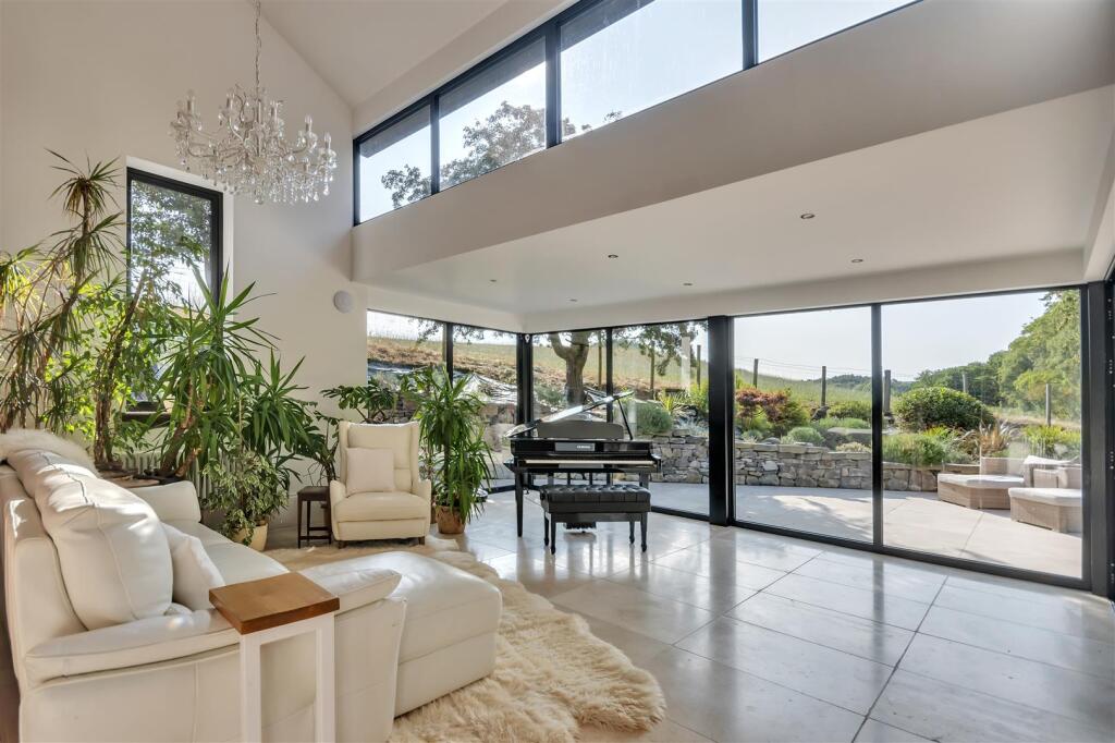 Sunroom Additional Photograph