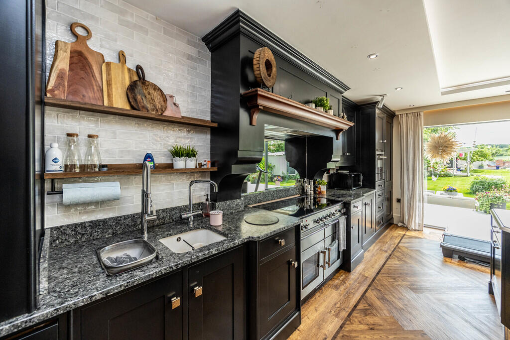 33WHLHudds-040625...