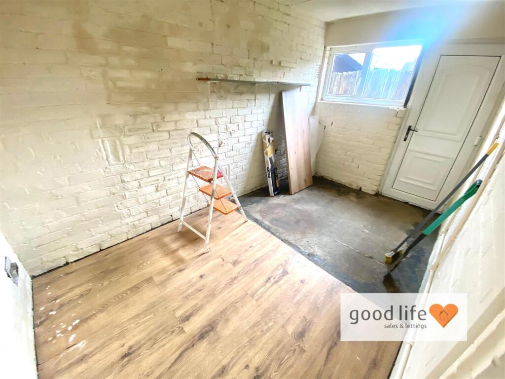 20250305_114013707_iOS 19imonside.jpg