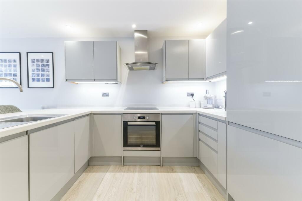 MARKET PARADE, 4-5, FLAT 3- (6).jpg